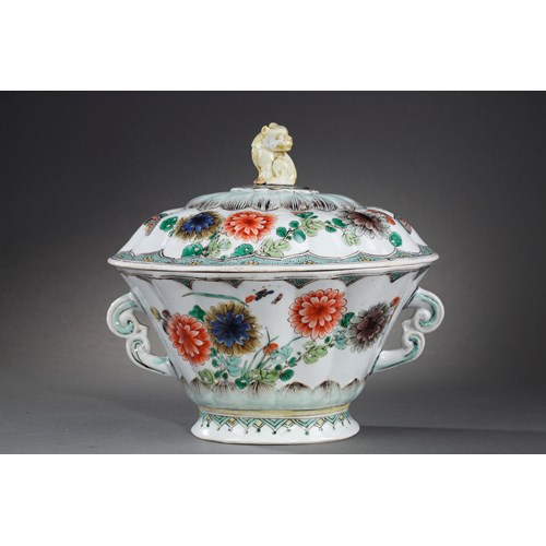 Very rare tureen model "Famille verte" porcelain